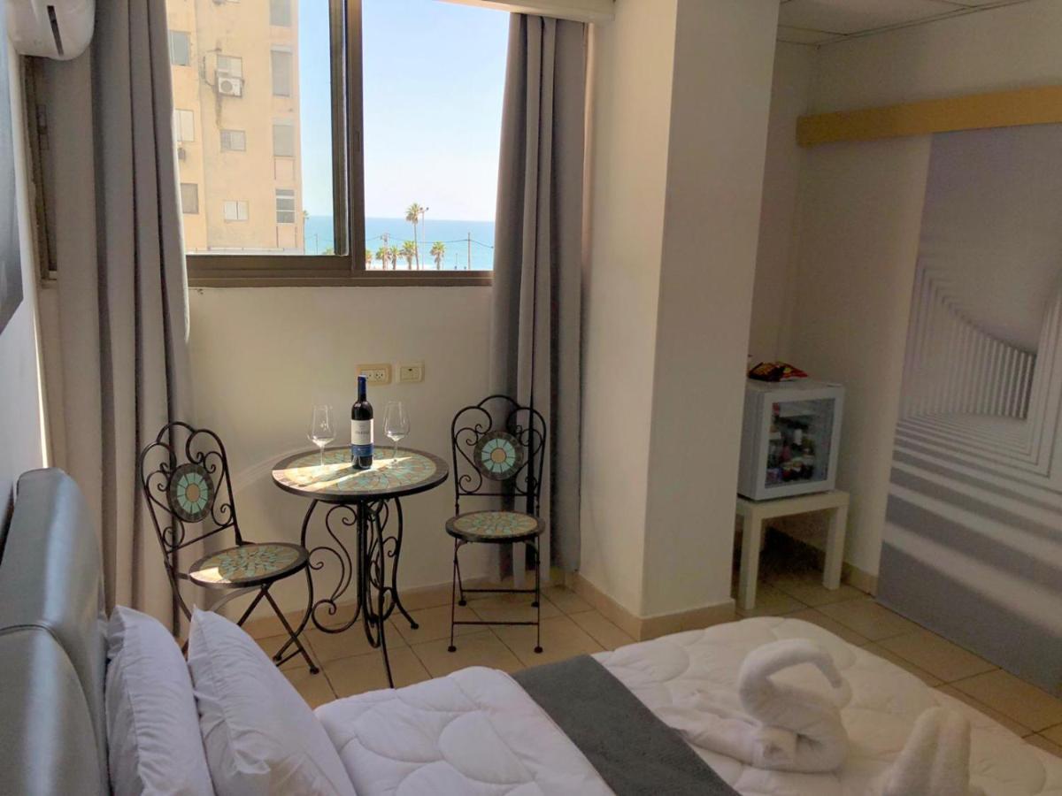 Sea Line Hotel From R&A Group 巴特亚姆 外观 照片